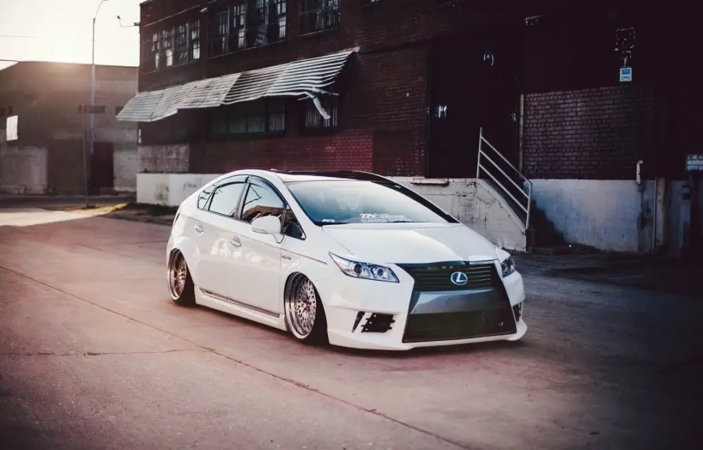 Stanced Toyota Prius [Answered 2026] | Prettymotors