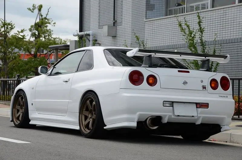 Why Nissan Skyline GT-R series are illegal in USA?