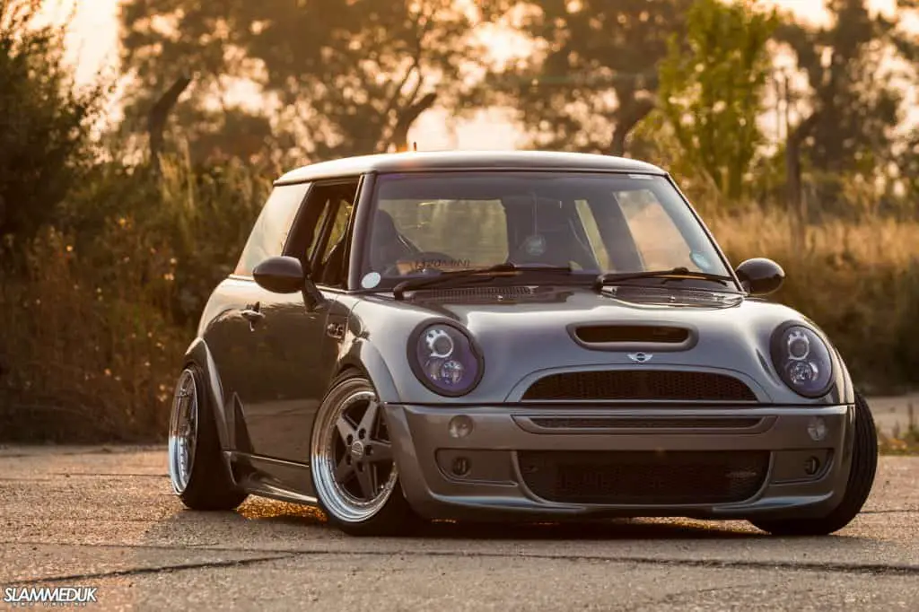 STANCED MINI COOPER