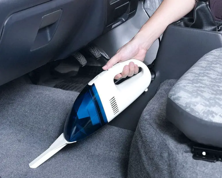Best Car Vacuums (Review and Buying Guide) in 2020